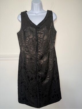 Carmen Marc Valvo Black Floral-Overlay V-Neck Midi Dress 14W
